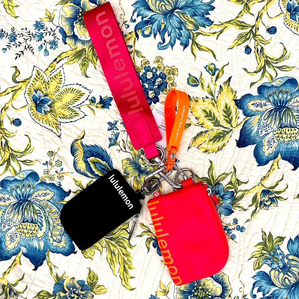 BNWT & WO 2 Lululemon Clippable Pouches: black & mango & 2 keychains